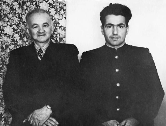 Давид и Моисей Миркесы. 1956 г.