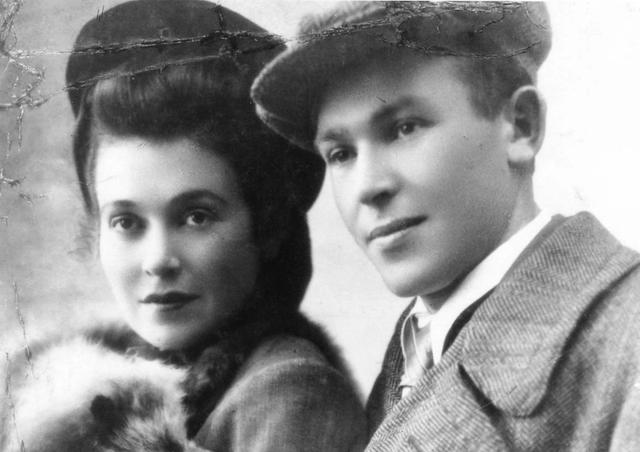 Нина и Григорий Гельтманы, родители автора