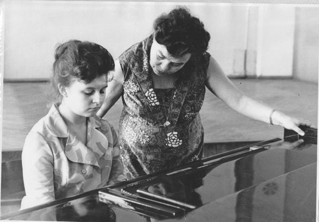 В МПУ №7, 1980